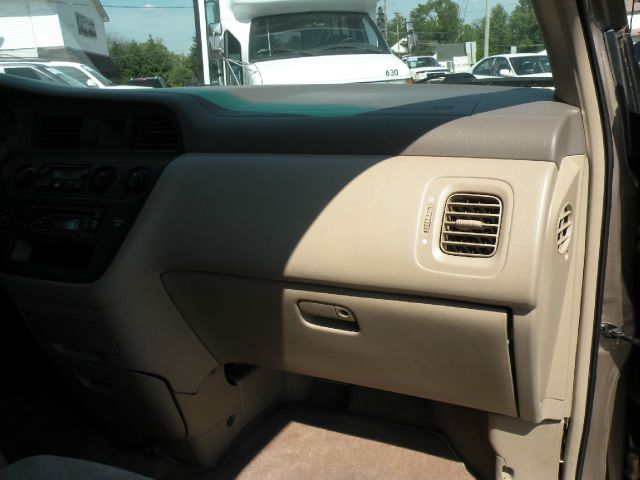 Honda Odyssey 2004 photo 15