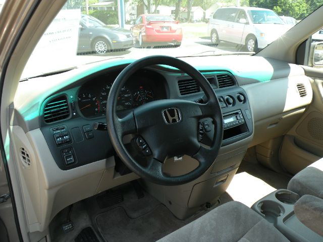 Honda Odyssey 2004 photo 22