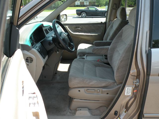 Honda Odyssey 2004 photo 6