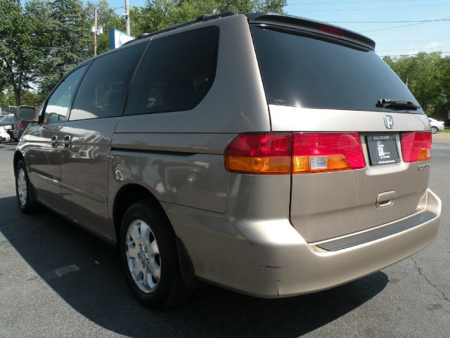 Honda Odyssey 2004 photo 7