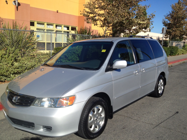 Honda Odyssey 2004 photo 1