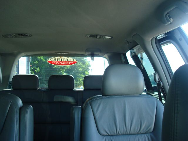 Honda Odyssey 2004 photo 1