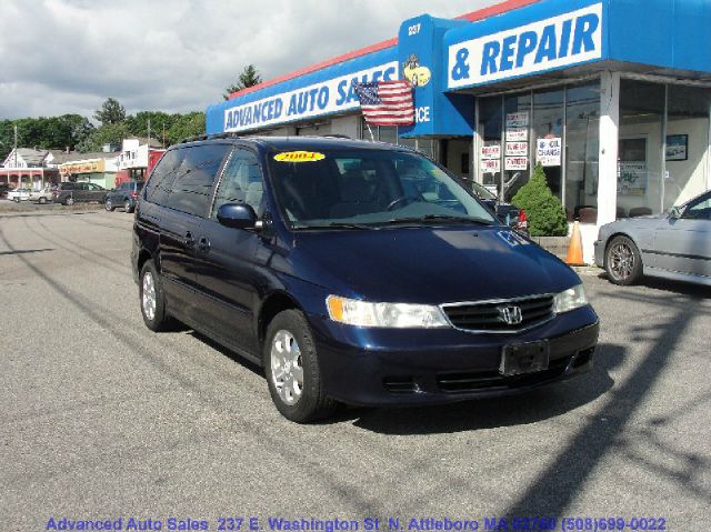 Honda Odyssey 2004 photo 2