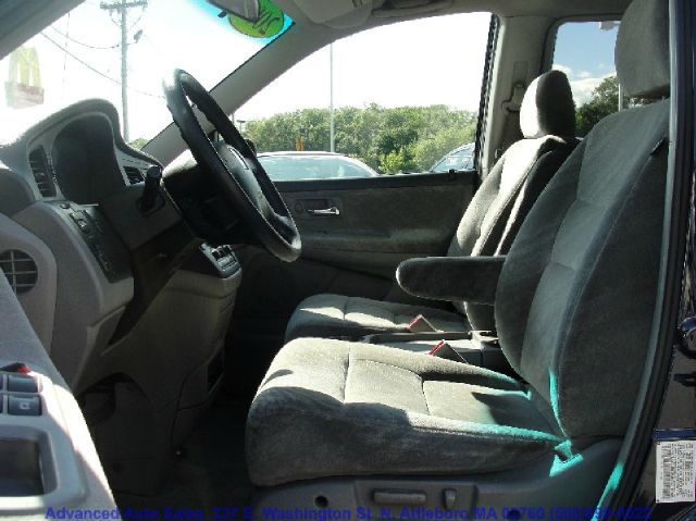 Honda Odyssey 2004 photo 3