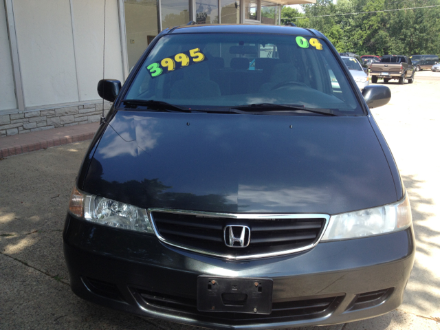 Honda Odyssey 2004 photo 2