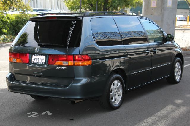 Honda Odyssey 2004 photo 1