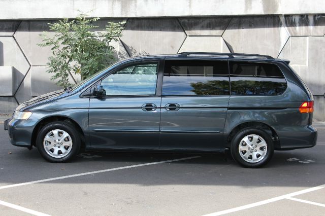 Honda Odyssey 2004 photo 4