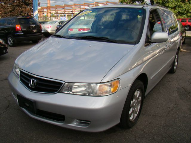 Honda Odyssey 2004 photo 1