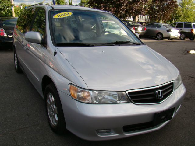 Honda Odyssey 2004 photo 4