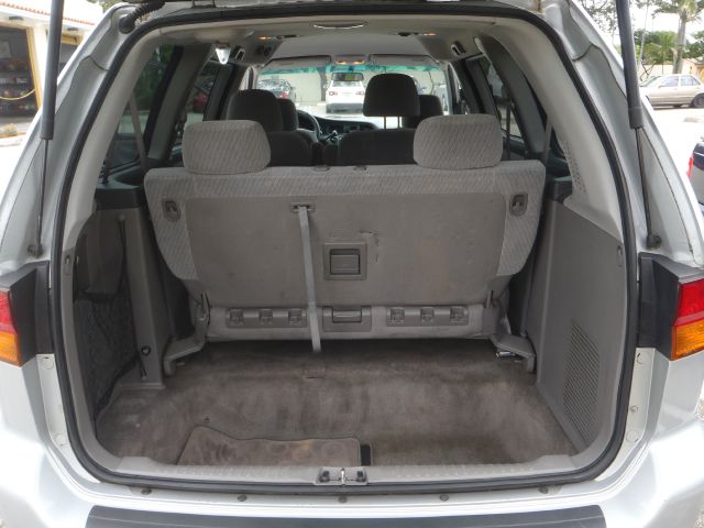 Honda Odyssey 2004 photo 17