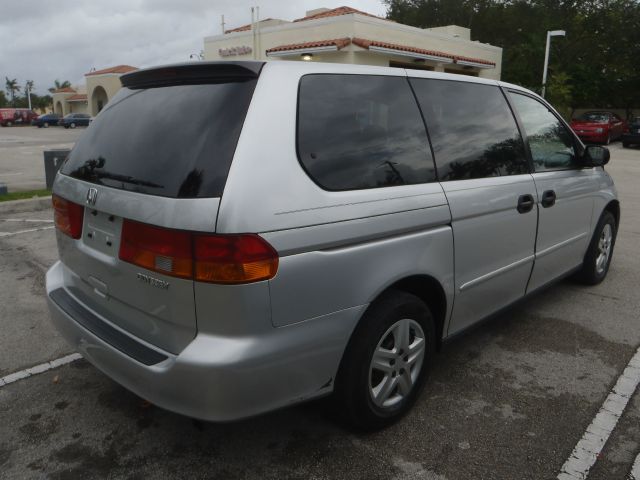 Honda Odyssey 2004 photo 9