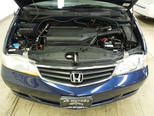 Honda Odyssey 2004 photo 1