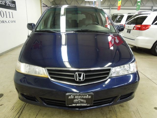 Honda Odyssey 2004 photo 2