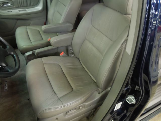 Honda Odyssey 2004 photo 22