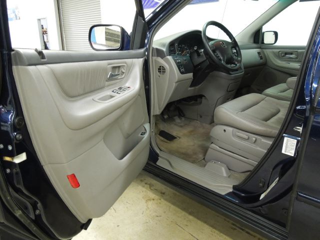 Honda Odyssey 2004 photo 4