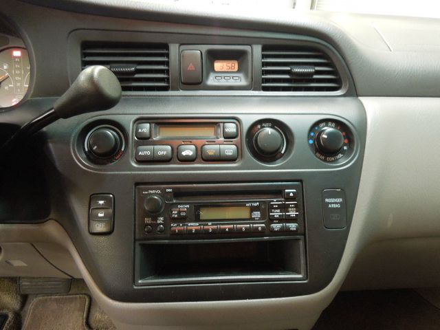 Honda Odyssey 2004 photo 5