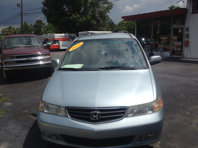 Honda Odyssey 2004 photo 2