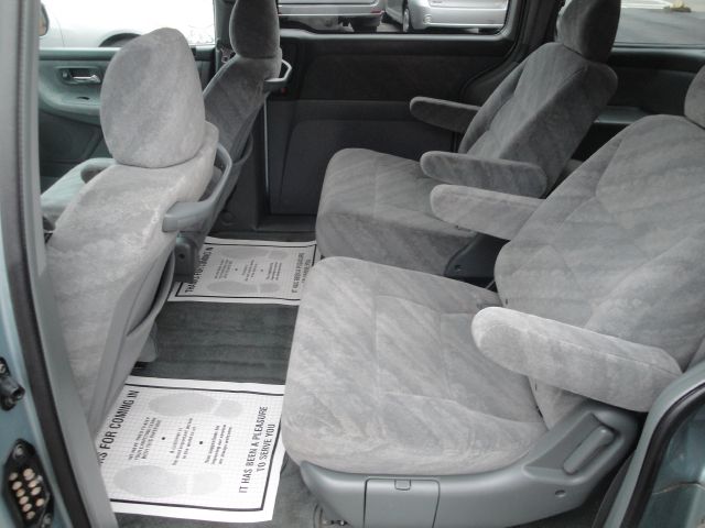 Honda Odyssey 2004 photo 15