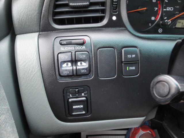 Honda Odyssey 2004 photo 4