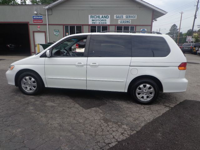 Honda Odyssey 2004 photo 1