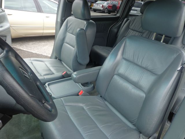 Honda Odyssey 2004 photo 4