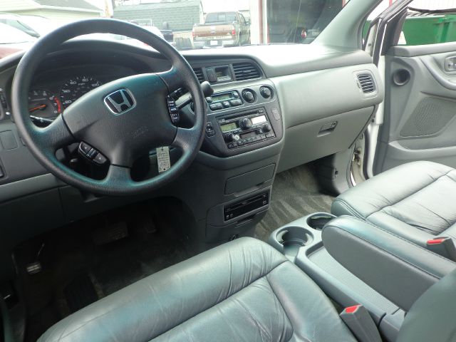 Honda Odyssey 2004 photo 5