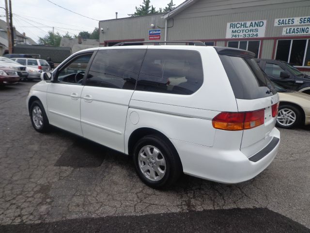 Honda Odyssey 2004 photo 6