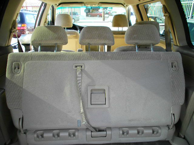 Honda Odyssey 2004 photo 2