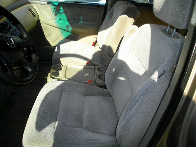 Honda Odyssey 2004 photo 3