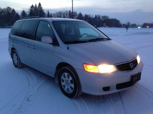 Honda Odyssey 2004 photo 1