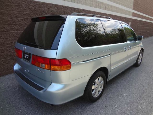 Honda Odyssey 2004 photo 1