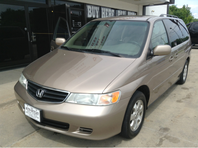 Honda Odyssey 2004 photo 1