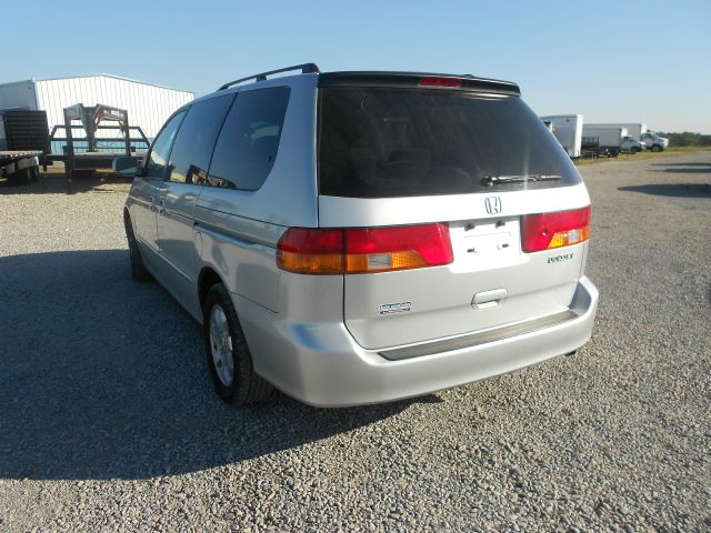 Honda Odyssey 2004 photo 2