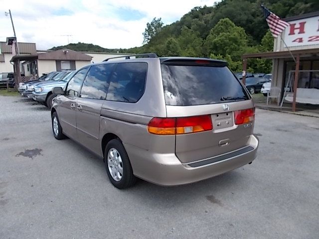 Honda Odyssey 2004 photo 2