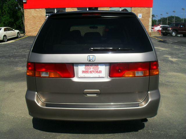 Honda Odyssey 2004 photo 1