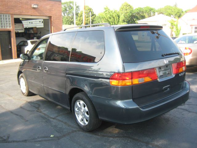 Honda Odyssey 2004 photo 3