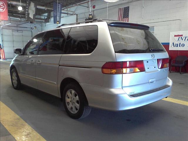 Honda Odyssey 2004 photo 4