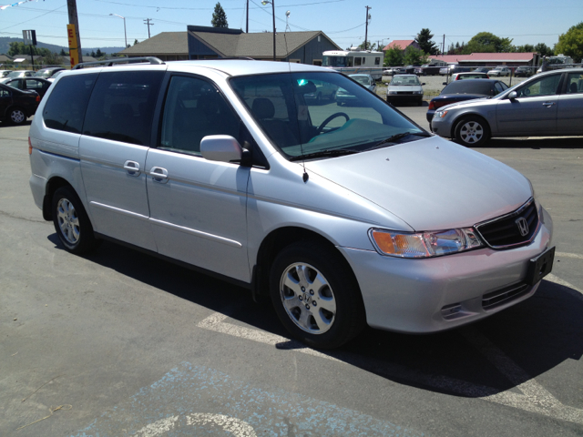 Honda Odyssey 2004 photo 1