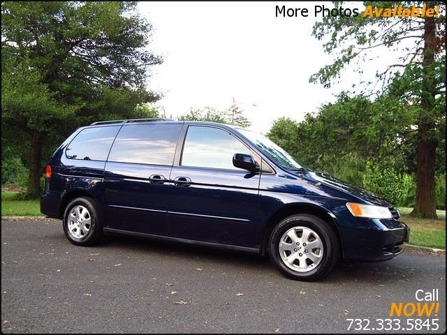 Honda Odyssey 2004 photo 2