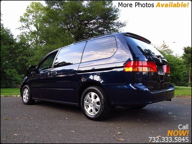 Honda Odyssey 2004 photo 3