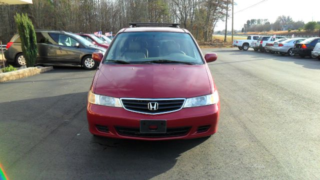 Honda Odyssey 2004 photo 3