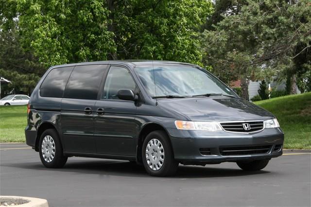 Honda Odyssey 2004 photo 2