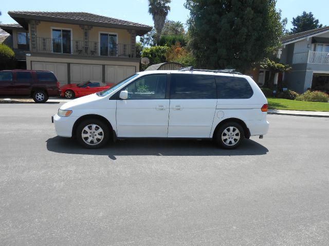 Honda Odyssey 2004 photo 1