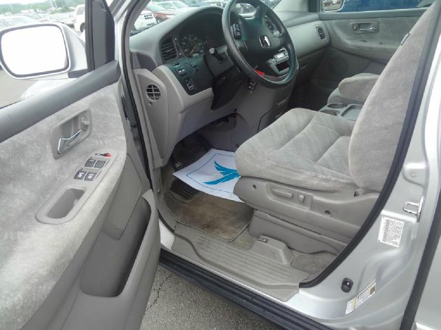 Honda Odyssey 2004 photo 1