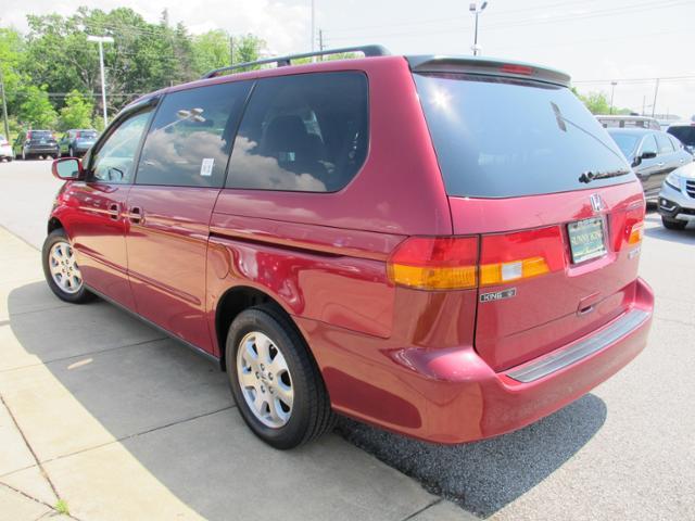 Honda Odyssey 2004 photo 3