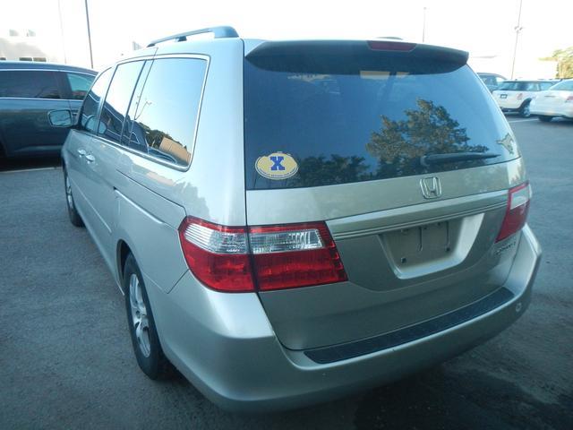 Honda Odyssey 2005 photo 2