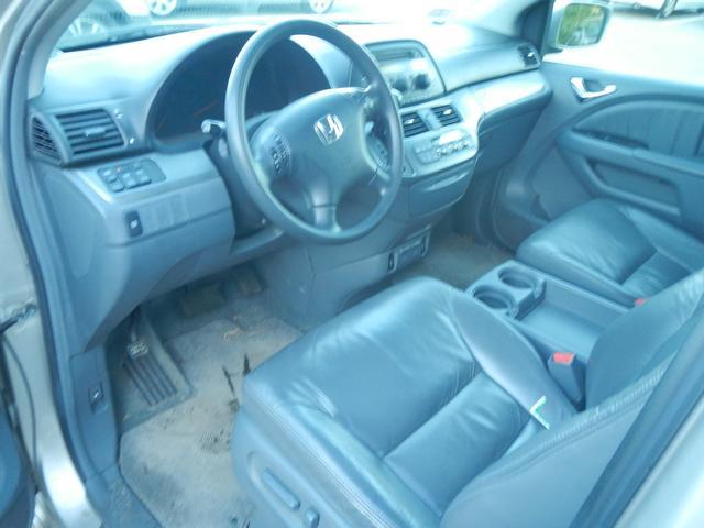 Honda Odyssey 2005 photo 3