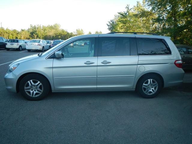 Honda Odyssey 2005 photo 4