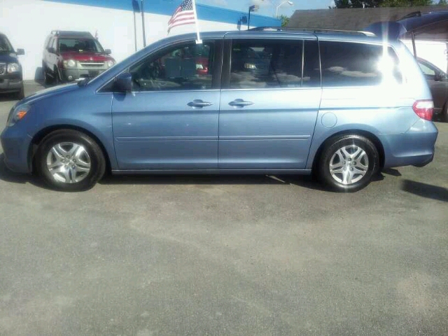 Honda Odyssey 2005 photo 3