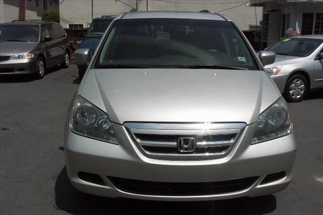 Honda Odyssey 2005 photo 1